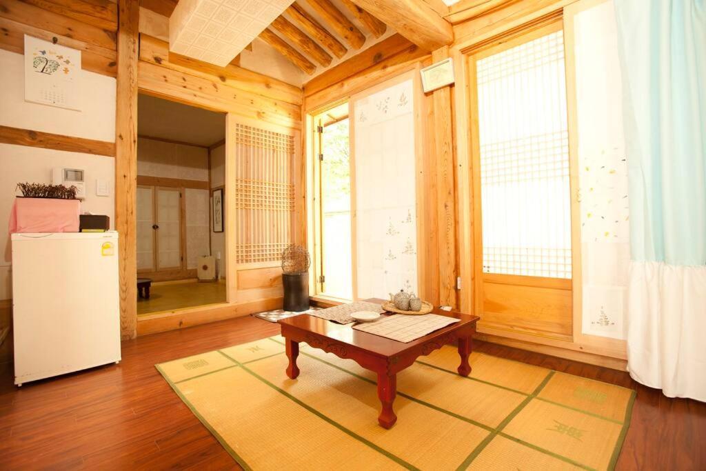 Namhyundang - Hanok Korean Traditional House Seúl Exterior foto