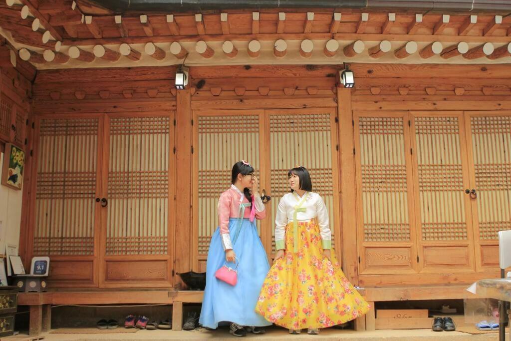 Namhyundang - Hanok Korean Traditional House Seúl Exterior foto