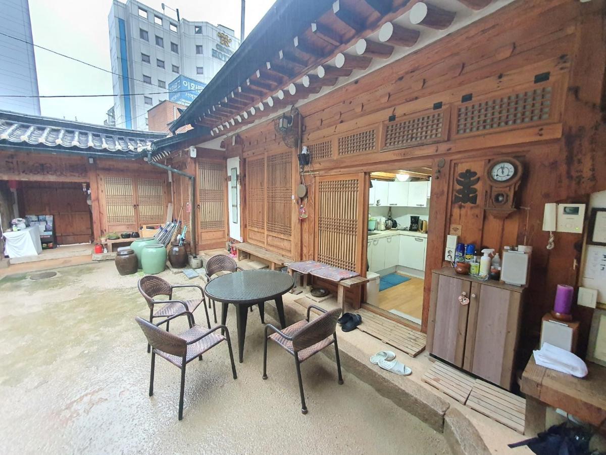 Namhyundang - Hanok Korean Traditional House Seúl Exterior foto